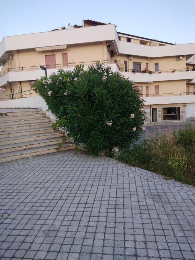 Apartments Mediterraneo 475 Scalea Buitenkant foto