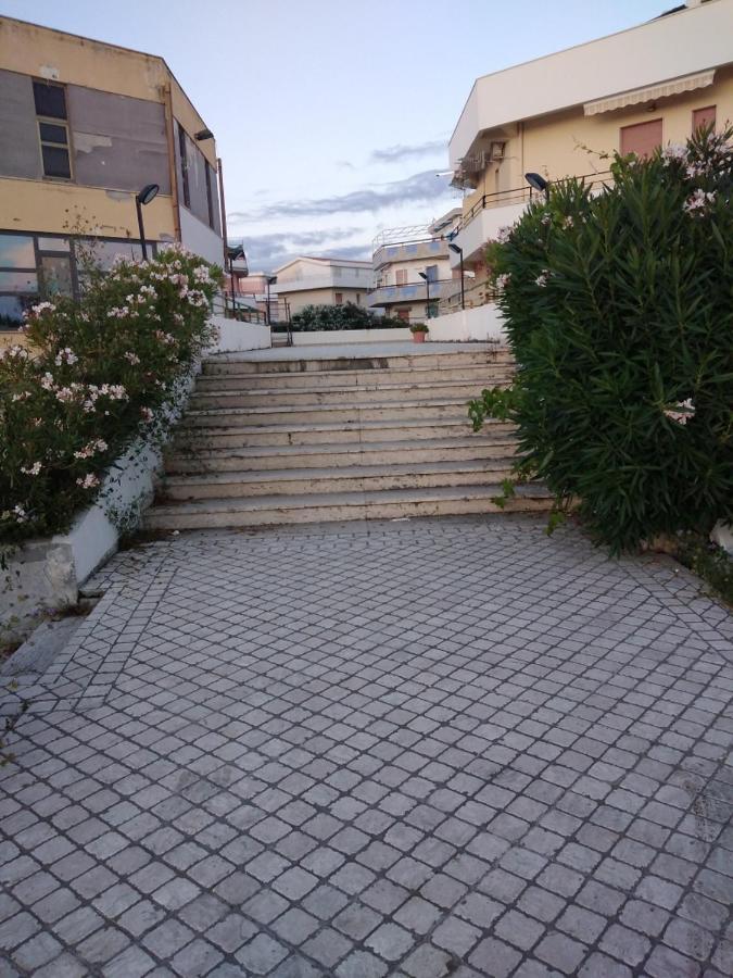 Apartments Mediterraneo 475 Scalea Buitenkant foto